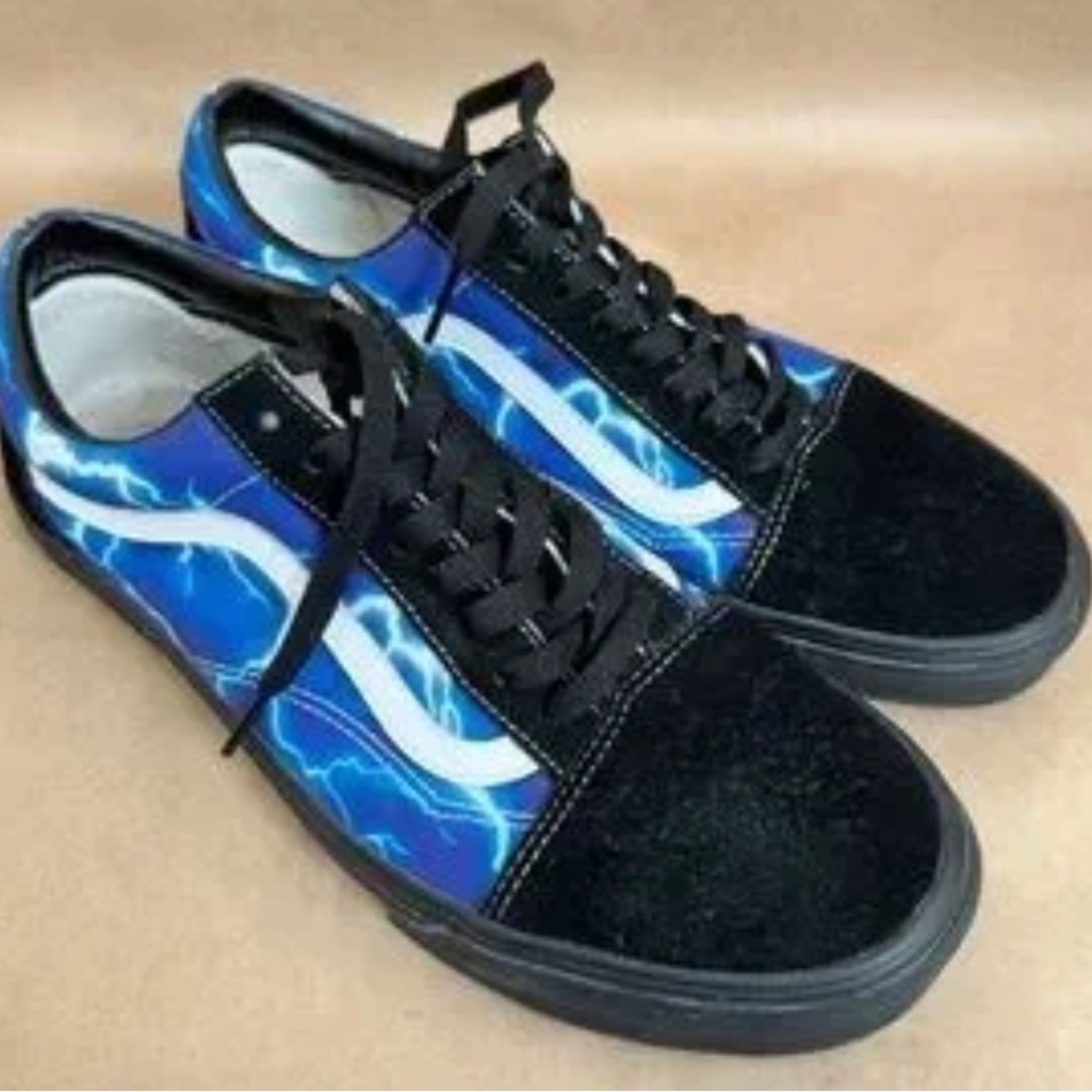 Vans Suede lightning black and blue low tops